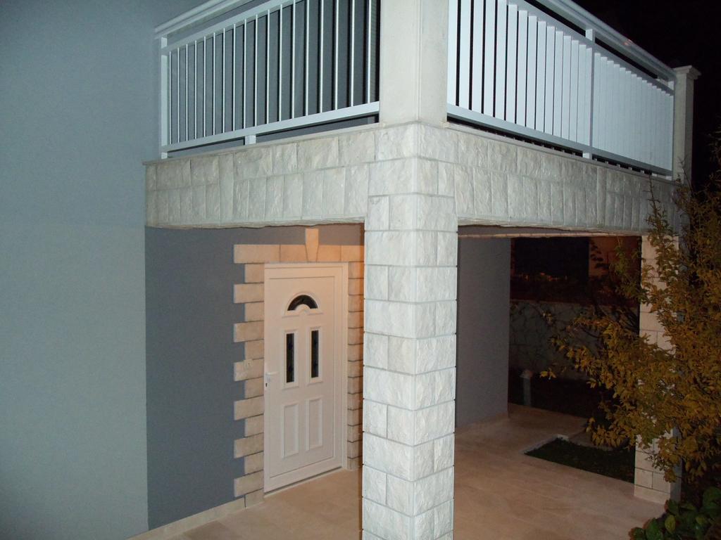 טרוגיר Apartment Elena מראה חיצוני תמונה